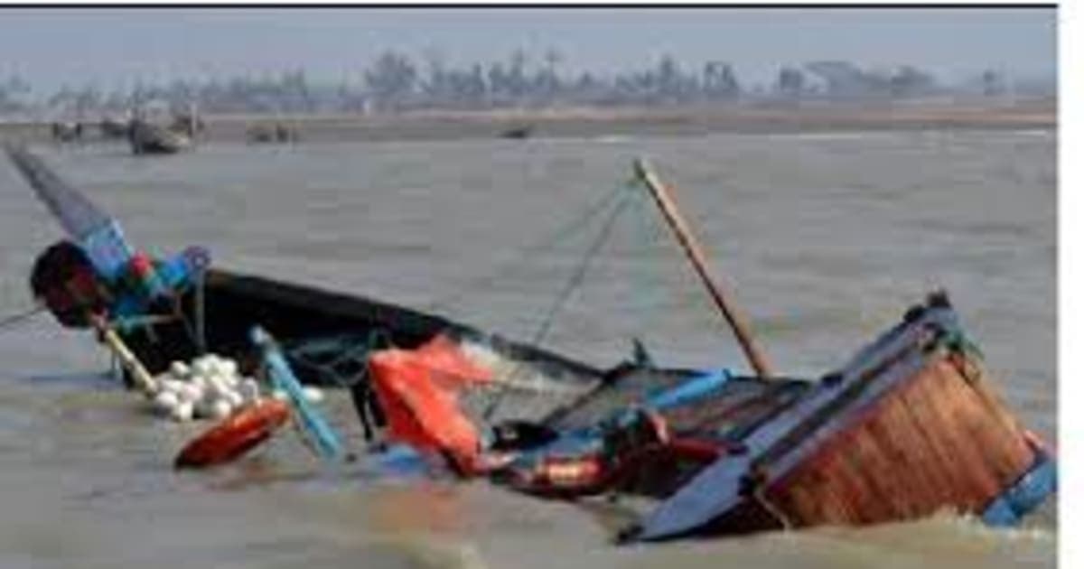 15 Dead As Canoe Capsizes on Volta Lake.