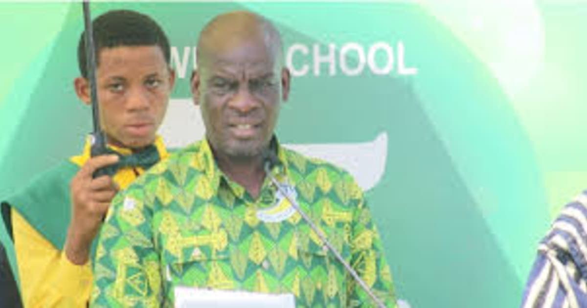 Gov't Bans Long Hair In SHS
