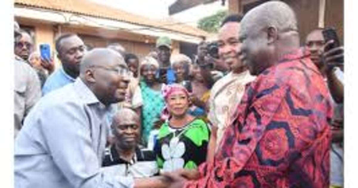 Dr. Bawumia Commiserates with Family of Gospel Legend Yaw Sarpong